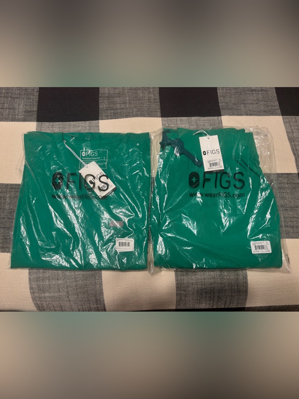 Evergreen Figs Set NWT SP